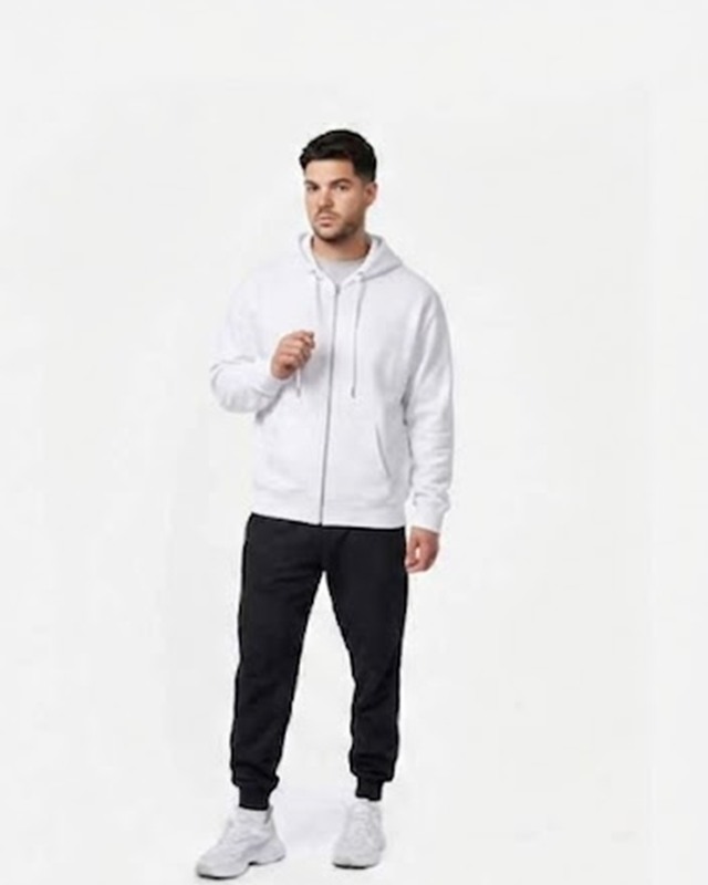 Hoodie Reset in White on model
